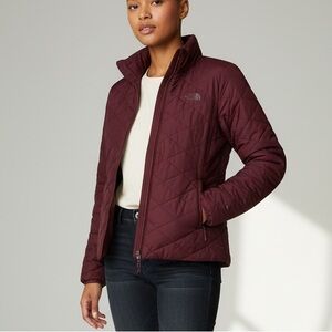 The North Face Women’s Burgundy Puffer Jacket Sz S Short Primaloft Insulation